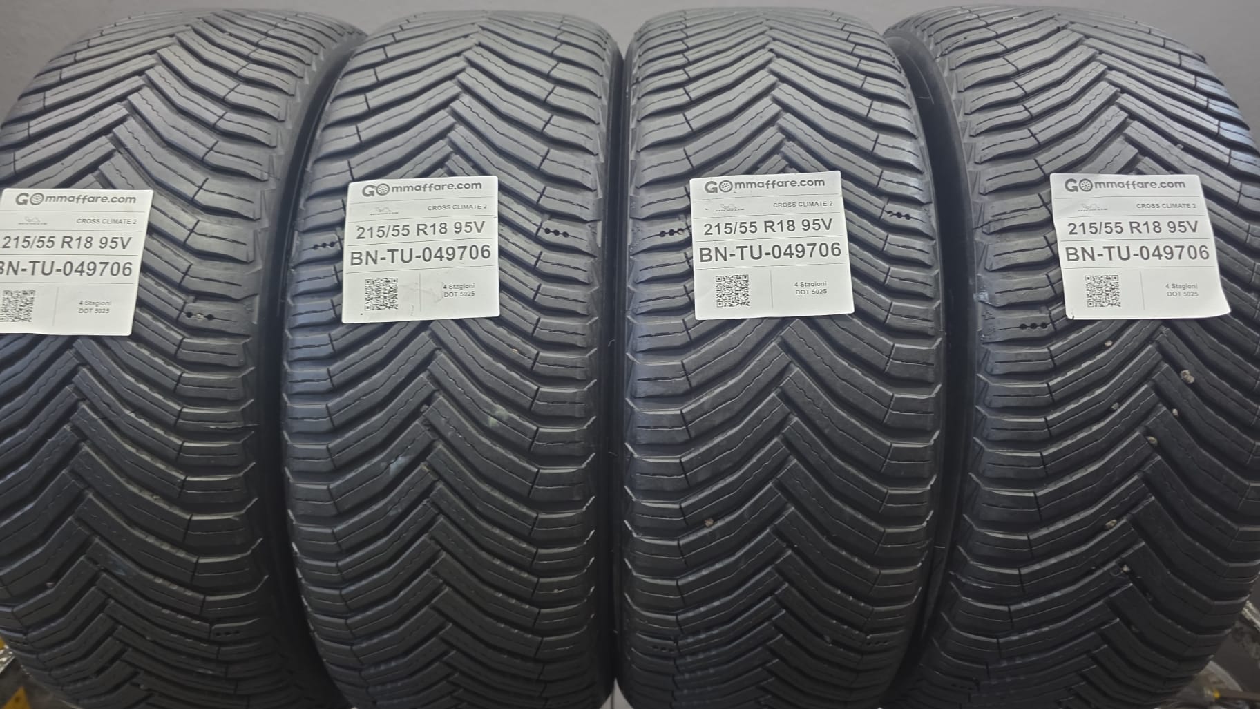 Michelin CROSS CLIMATE 2 215/55 R18